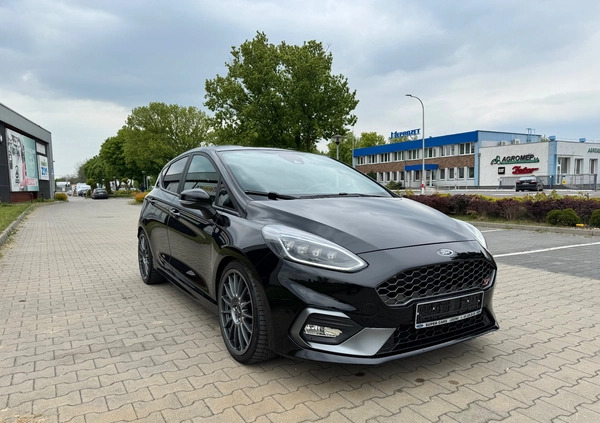Ford Fiesta cena 74900 przebieg: 35000, rok produkcji 2020 z Śrem małe 466